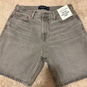 Abercrombie & Fitch Men's Loose Denim Shorts in Washed Gray